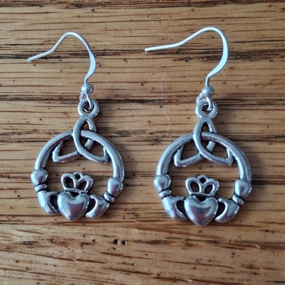 Silver Celtic Knot Heart Earrings